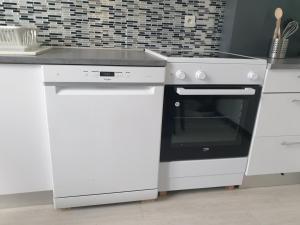 Кухня или мини-кухня в B5 - Mont St Martin - RDC
