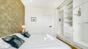 Zdjęcie z galerii obiektu HOMEY COLOC GATSBY - New, parking gratuit, proche gare, Balcons privés, Établissement élégant et moderne w mieście Ville-la-Grand +31 zdjęć