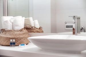 A bathroom at Terrazza Paradiso 2 by Quokka 360 - Studio with Balcony