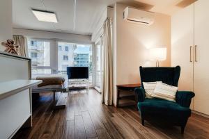 A television and/or entertainment centre at Terrazza Paradiso 2 by Quokka 360 - Studio with Balcony