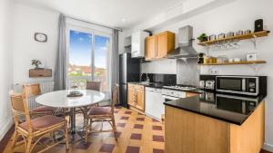 Zdjęcie z galerii obiektu HOMEY COLOC GATSBY - New, parking gratuit, proche gare, Balcons privés, Établissement élégant et moderne w mieście Ville-la-Grand
