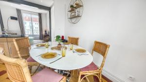 Zdjęcie z galerii obiektu HOMEY COLOC GATSBY - New, parking gratuit, proche gare, Balcons privés, Établissement élégant et moderne w mieście Ville-la-Grand