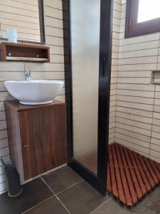 Et badeværelse på SOTERIA apparts