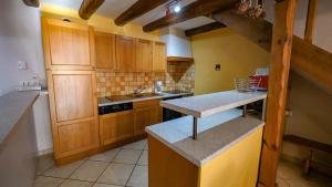 Gallery image of Gites de france 6 personnes au teil in Albaret-le-Comtal