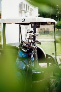 Golf v hotelu nebo okolí