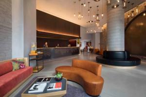 Posezení v ubytování Hotel 50 Bowery, part of JdV by Hyatt