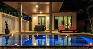 Bazén v ubytování Phuket Pool Residence - Adults only nebo v jeho okolí