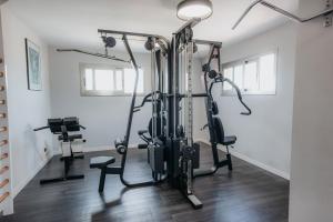 Fitness centrum a/nebo fitness zařízení v ubytování Hotel Miramar