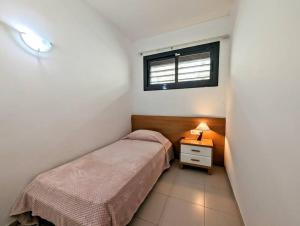 Apartamento En el Port dAro by Host&Joy客房内的一张或多张床位