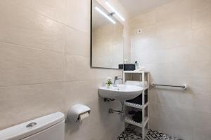 Phòng tắm tại Sant Joan by Unik Vacation +53 ảnh