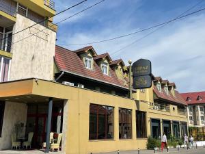 Budova, kde se aparthotel nachází