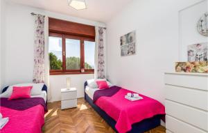 Posteľ alebo postele v izbe v ubytovaní Nice Home In Opatija With Kitchen