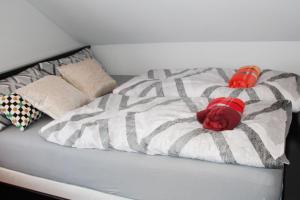 Ένα ή περισσότερα κρεβάτια σε δωμάτιο στο Caro Apartment B