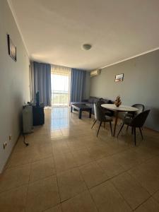 A seating area at Apartments in Panorama Beach Vigo Nessebar