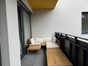 Photo de la galerie de l'établissement 2 room apartment, new building, balcony 308, à Rovinka