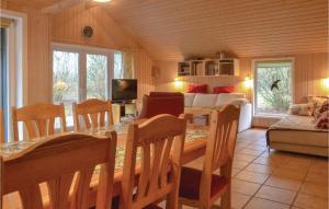 TV a/nebo společenská místnost v ubytování Holiday Home Blomstervangen Ix