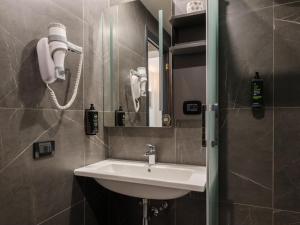 Koupelna v ubytování B&B Hotel Faenza