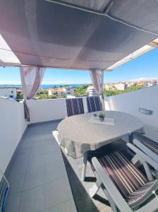 Balkón nebo terasa v ubytování Royal Apartments Sandra