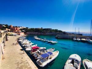 Φυσικό τοπίο κοντά σε αυτή η παραθεριστική κατοικία
