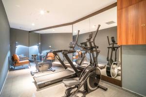 Fitness centrum a/nebo fitness zařízení v ubytování A Memory Hotel-Hotel in the Garden, Beijing Daxing International Airport, Beijing Aerospace Museum, Beijing Wildlife Park, Free daily necessities, Free night snack, Free laundry, English communication well, Free travel advice
