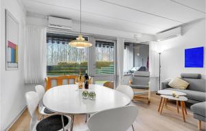 Setusvæði á Stunning Home In Haderslev With Wifi