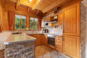 Η κουζίνα ή μικρή κουζίνα στο Hexenhäuschen