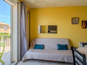 Ένα ή περισσότερα κρεβάτια σε δωμάτιο στο Apartment Vicente by Interhome