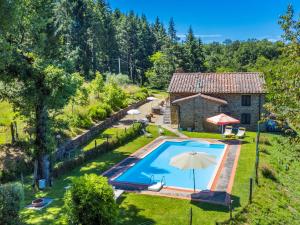 The swimming pool at or close to Apartment Certina 4 by Interhome