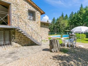 The swimming pool at or close to Apartment Certina 4 by Interhome