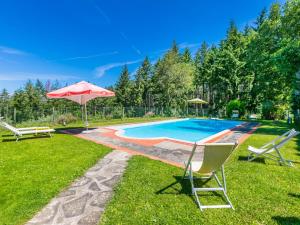 The swimming pool at or close to Apartment Certina 4 by Interhome