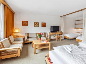 Giường trong phòng chung tại Apartment Guardaval - Utoring-22 by Interhome