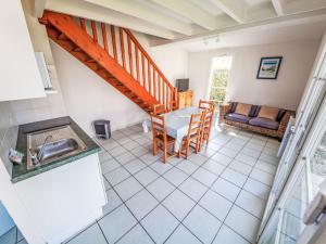 Ruang duduk di Holiday Home Résidence Dune Blanche - Océan1 by Interhome