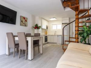Fotografie z fotogalerie ubytování Holiday Home Yuna by Interhome v destinaci Segur de Calafell + 20 fotografií