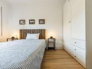Posteľ alebo postele v izbe v ubytovaní Apartment Mirror by Interhome