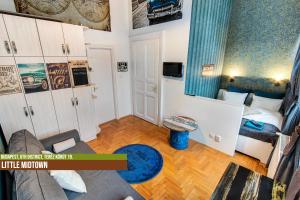 TV/trung tâm giải trí tại Little Americas Oktogon Apartments