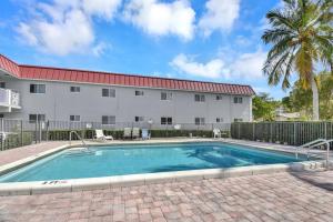 Fotografie z fotogalerie ubytování Stylish Hideaway Pool Downtown Boca v destinaci Boca Raton