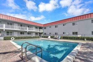 Fotografie z fotogalerie ubytování Stylish Hideaway Pool Downtown Boca v destinaci Boca Raton