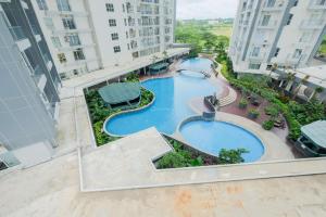 Πισίνα στο ή κοντά στο Simple Furnished Studio Casa De Parco Apartment By Travelio