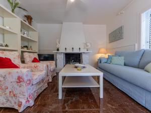 Posezení v ubytování Holiday Home La sorpresa by Interhome