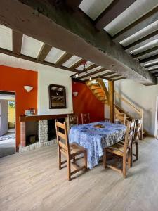 Χώρος καθιστικού στο Gîte "Le Chatel" avec piscine