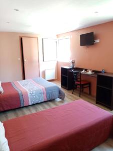 Postel nebo postele na pokoji v ubytování Brit Hotel St-Quentin/Nord