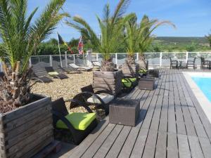 Πισίνα στο ή κοντά στο Brit Hotel Dijon Hermes