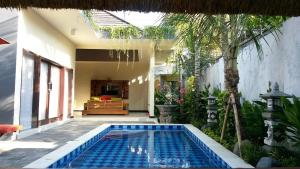 Sundlaugin á Terrace Bali Villa eða í nágrenninu
