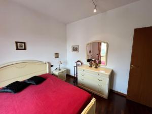 Katil atau katil-katil dalam bilik di Beautiful Desenzano Apartment
