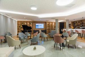 Posezení v ubytování Brit Hotel Paris Orly Rungis