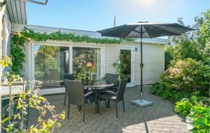 Κήπος έξω από το Two-Bedroom Holiday Home In Brenderup Fyn