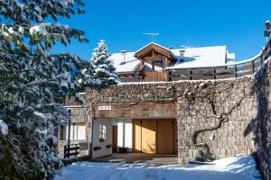 Το κτήριο όπου στεγάζεται  το διαμέρισμα