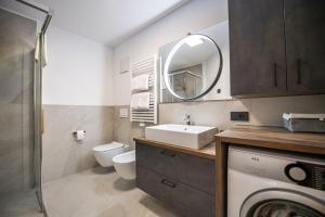 Ένα μπάνιο στο Apartment Villa Hetty 2 +14 φωτογραφίες