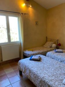 Mynd úr myndasafni af Spacious calm gite - 4 bedrooms, pool, view, pétanque í Vinsobres