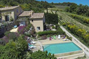 Mynd úr myndasafni af Spacious calm gite - 4 bedrooms, pool, view, pétanque í Vinsobres